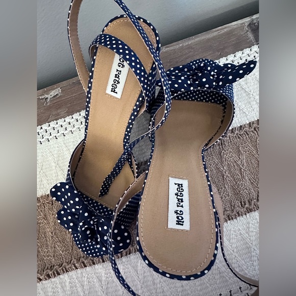 Navy Polk a dot heels - Picture 2 of 7